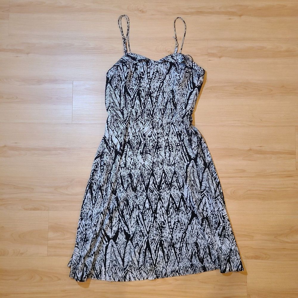 Forever 21 Black and White Tropical Palm Leaf Print Women Size Large